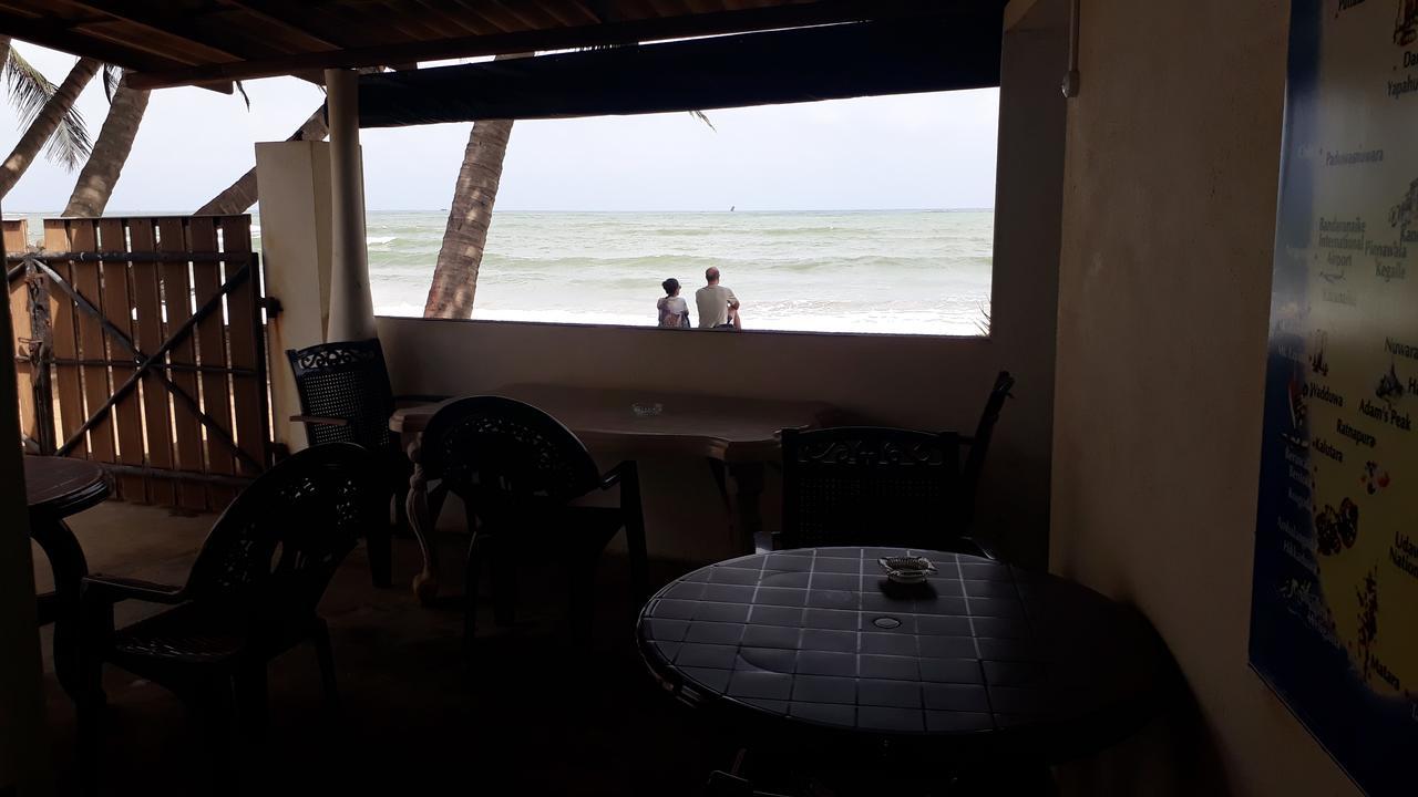 Anicia Beach House Negombo Luaran gambar