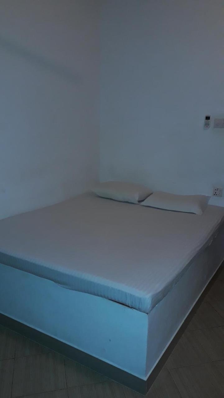 Anicia Beach House Negombo Luaran gambar