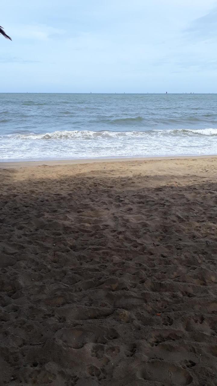 Anicia Beach House Negombo Luaran gambar