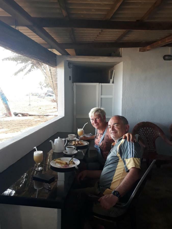 Anicia Beach House Negombo Luaran gambar