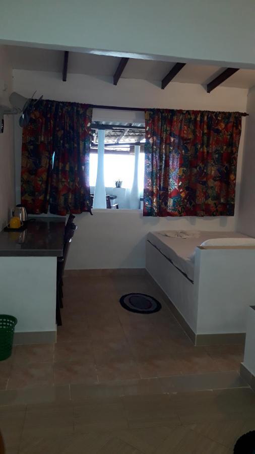 Anicia Beach House Negombo Luaran gambar