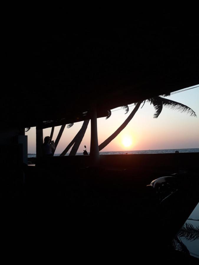 Anicia Beach House Negombo Luaran gambar