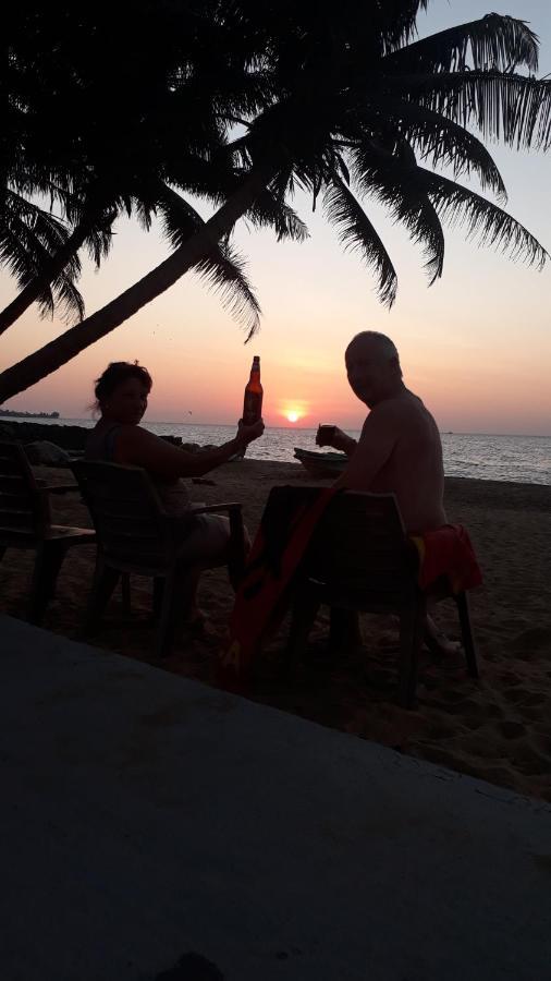 Anicia Beach House Negombo Luaran gambar